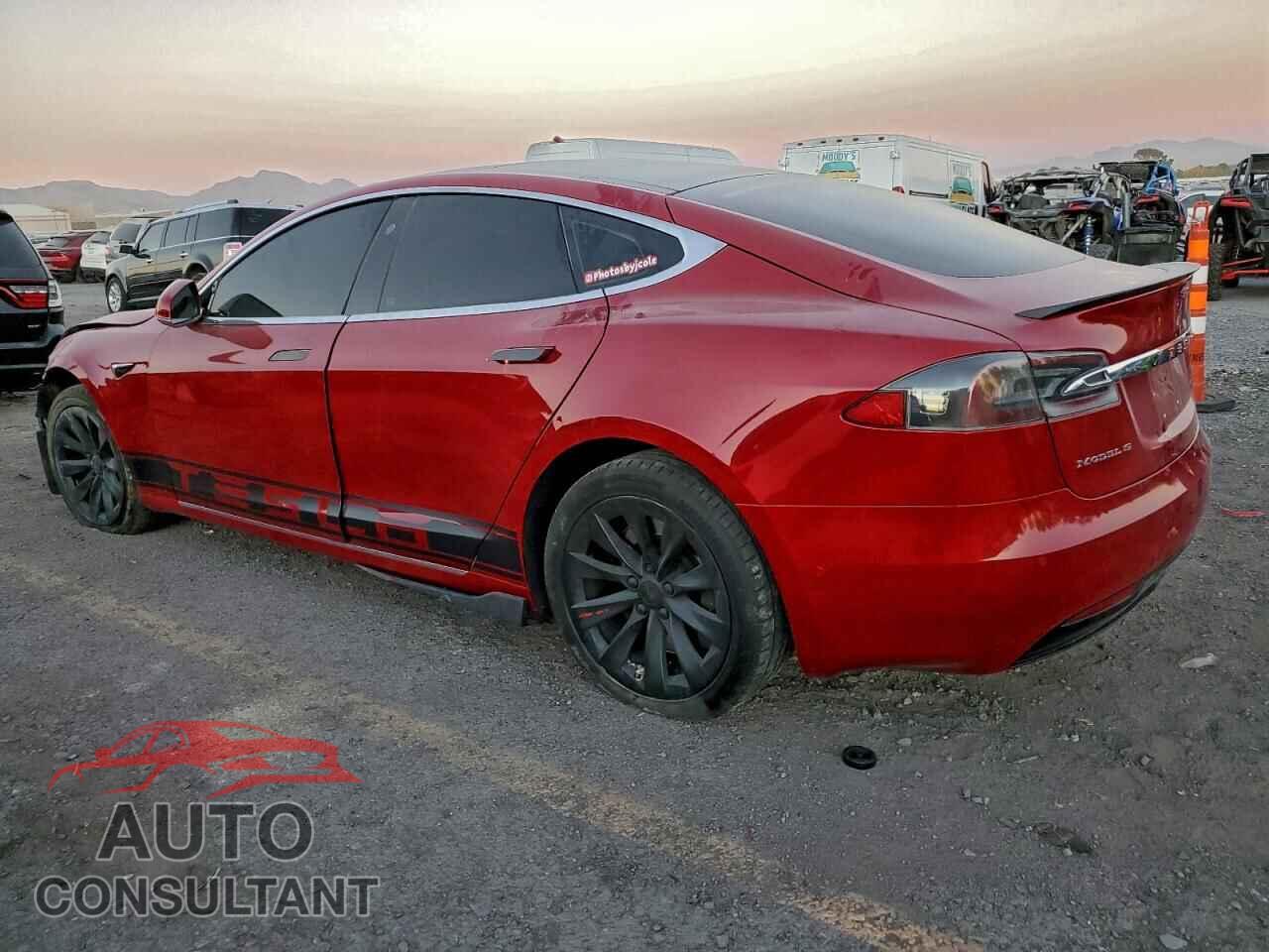 TESLA MODEL S 2017 - 5YJSA1E17HF218754