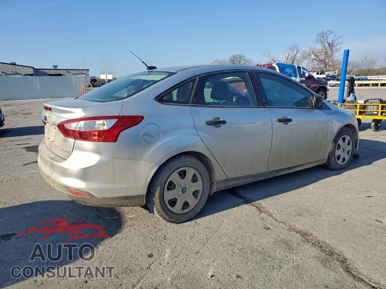 FORD FOCUS 2013 - 1FADP3E20DL379102