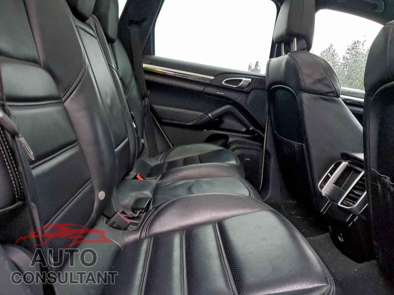 PORSCHE CAYENNE 2017 - WP1AA2A26HKA89875