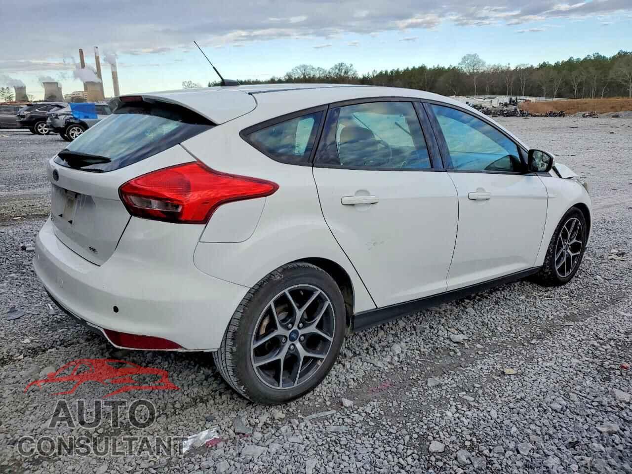 FORD FOCUS 2017 - 1FADP3M22HL248373