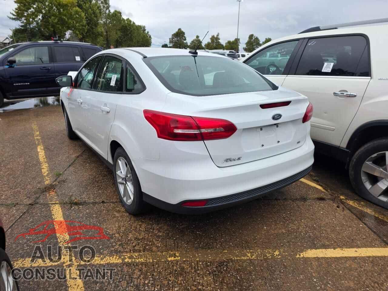 FORD FOCUS 2018 - 1FADP3F2XJL327521