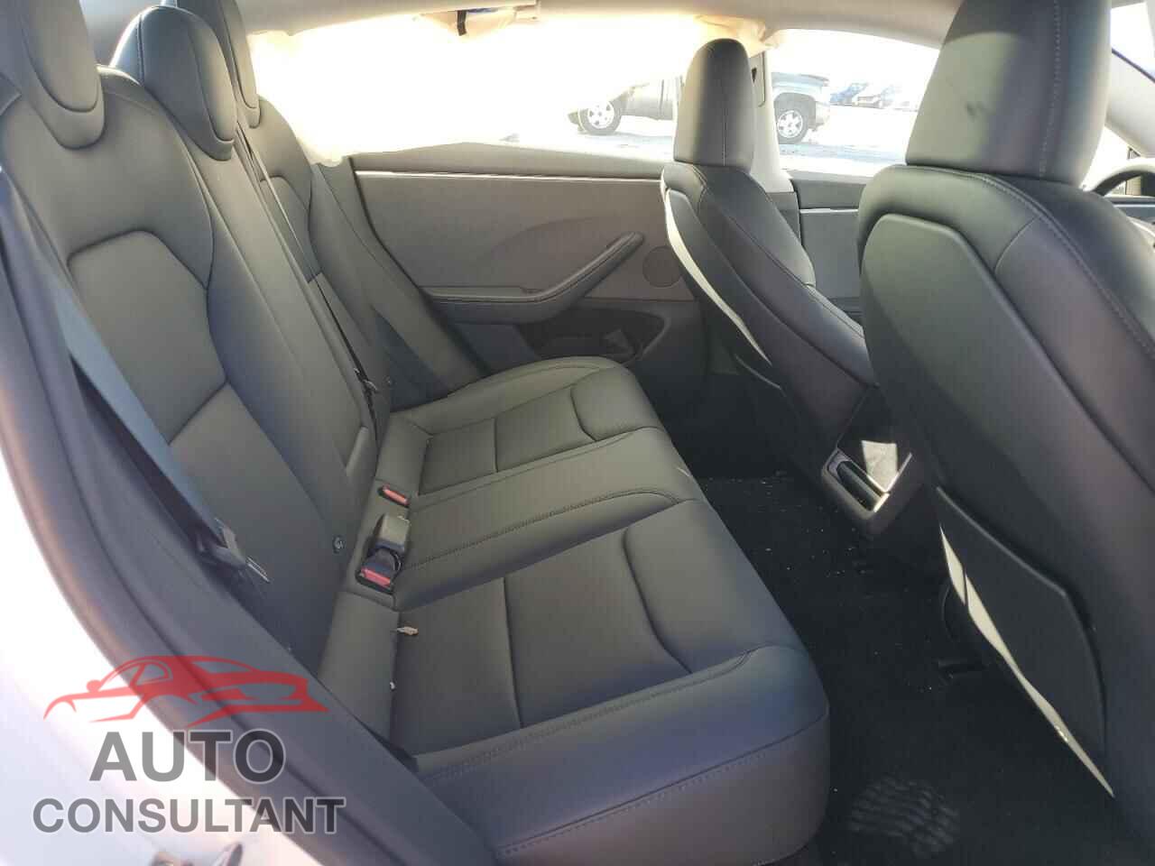 TESLA MODEL 3 2024 - 5YJ3E1EA2RF733770