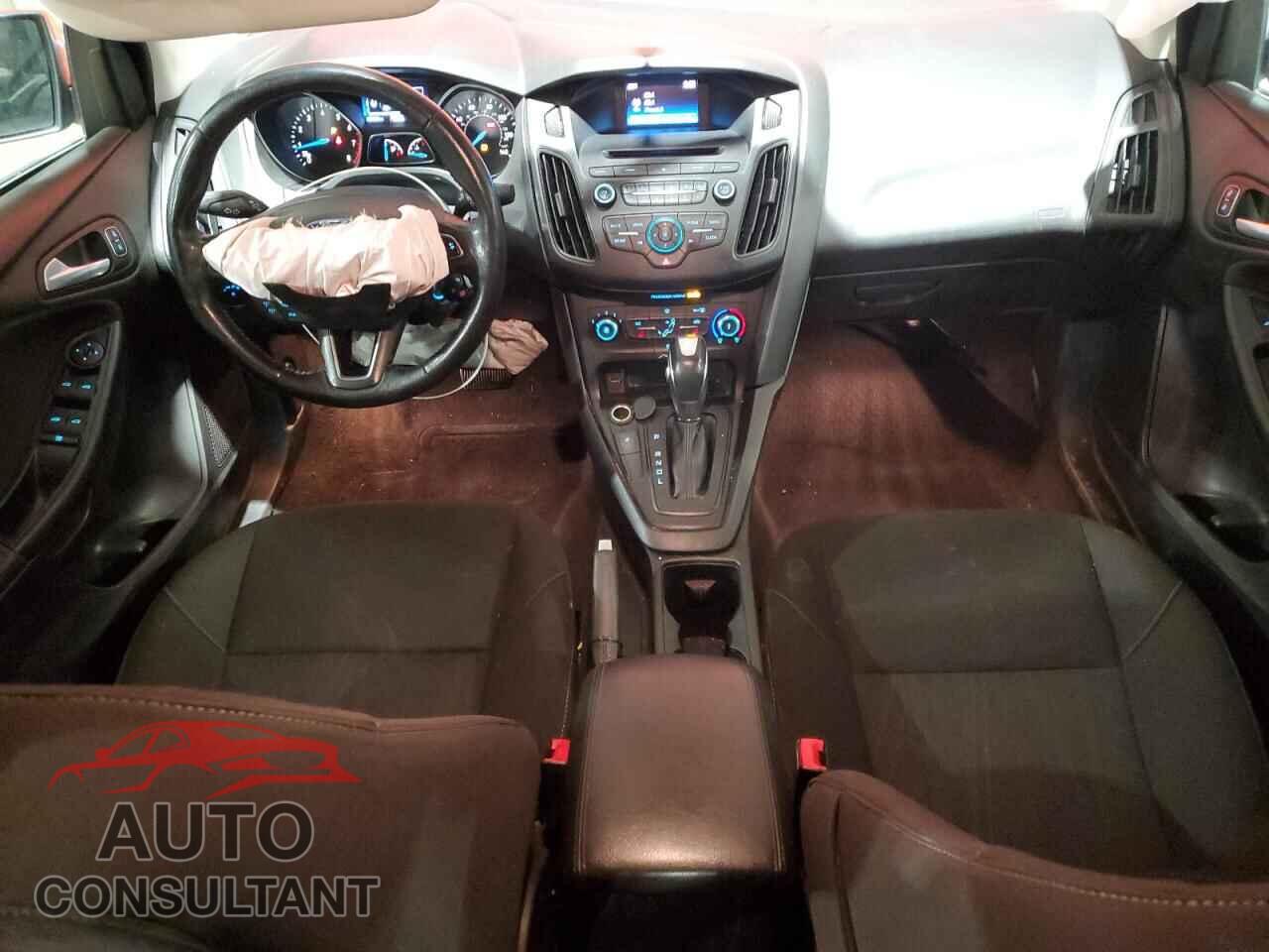 FORD FOCUS 2016 - 1FADP3F25GL201964