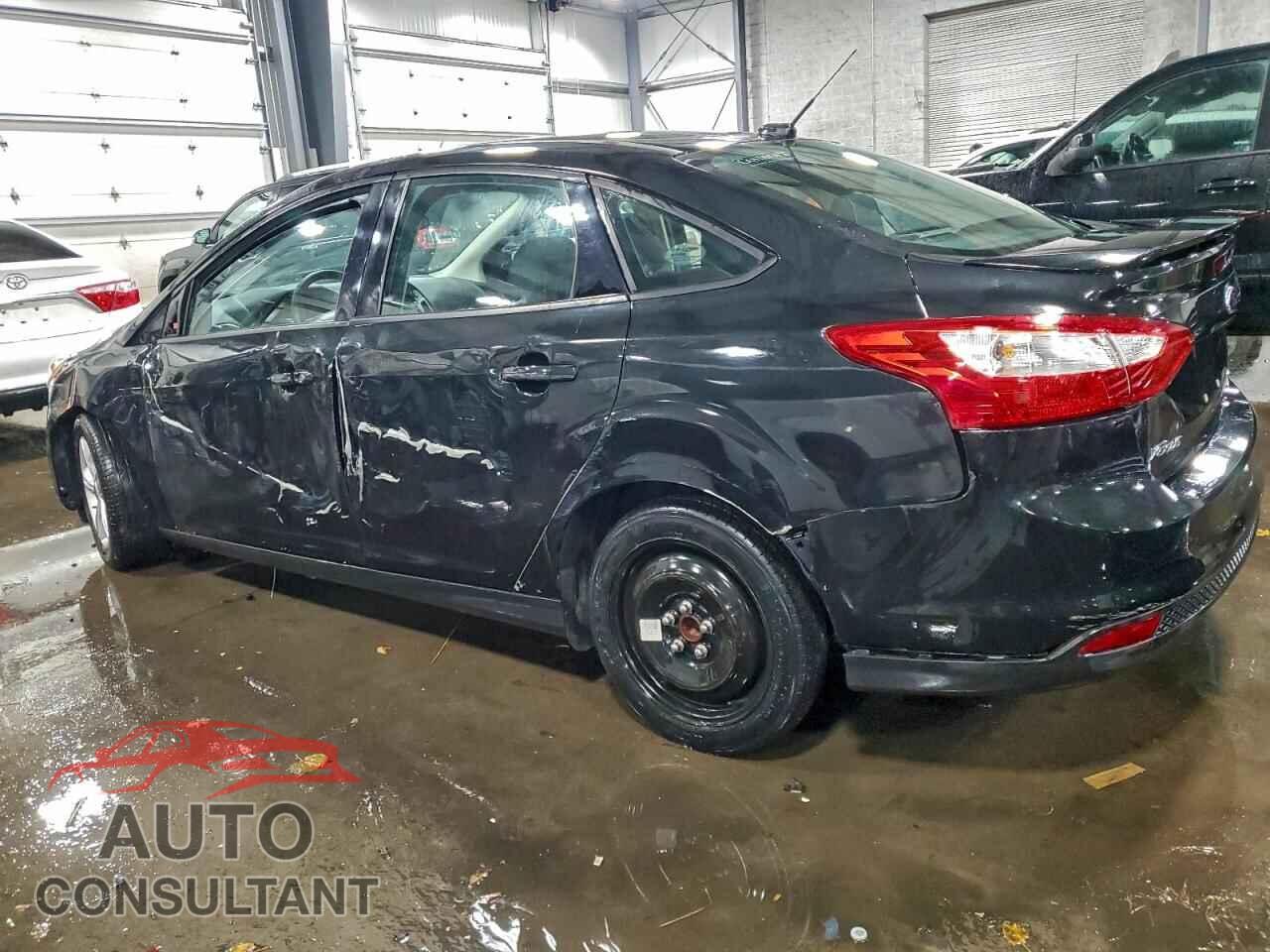 FORD FOCUS 2014 - 1FADP3F24EL209745