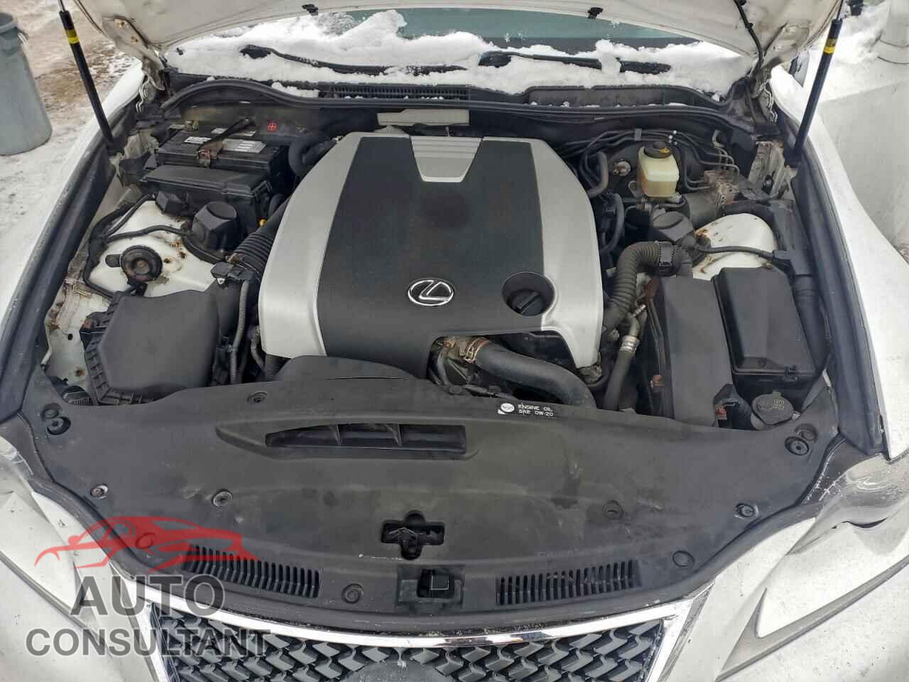 LEXUS IS 2014 - JTHCE1D25E5002013