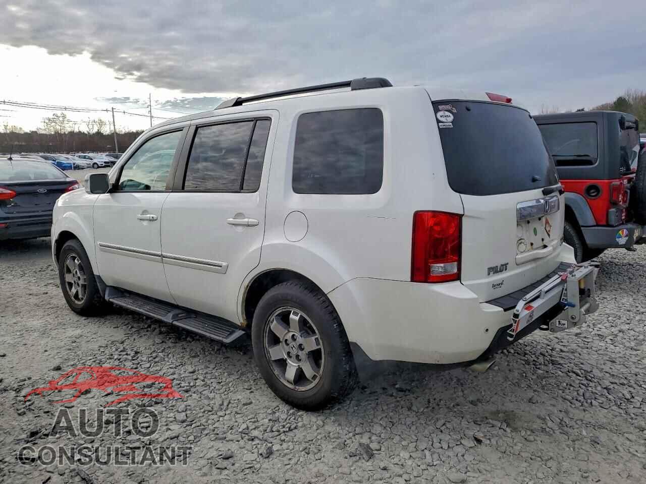 HONDA PILOT 2011 - 5FNYF4H96BB008636