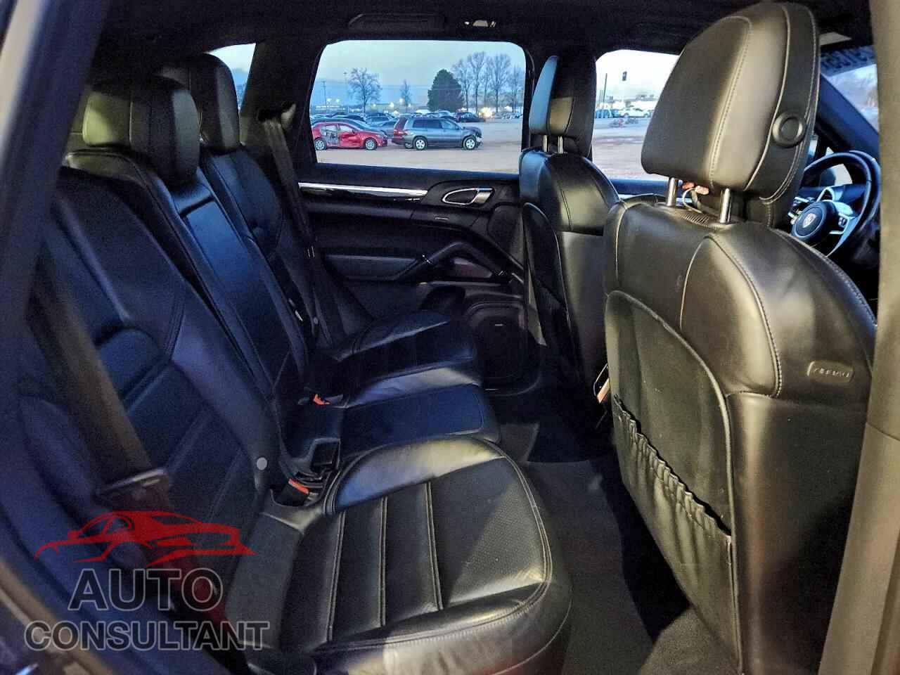 PORSCHE CAYENNE 2017 - WP1AA2A25HKA89608