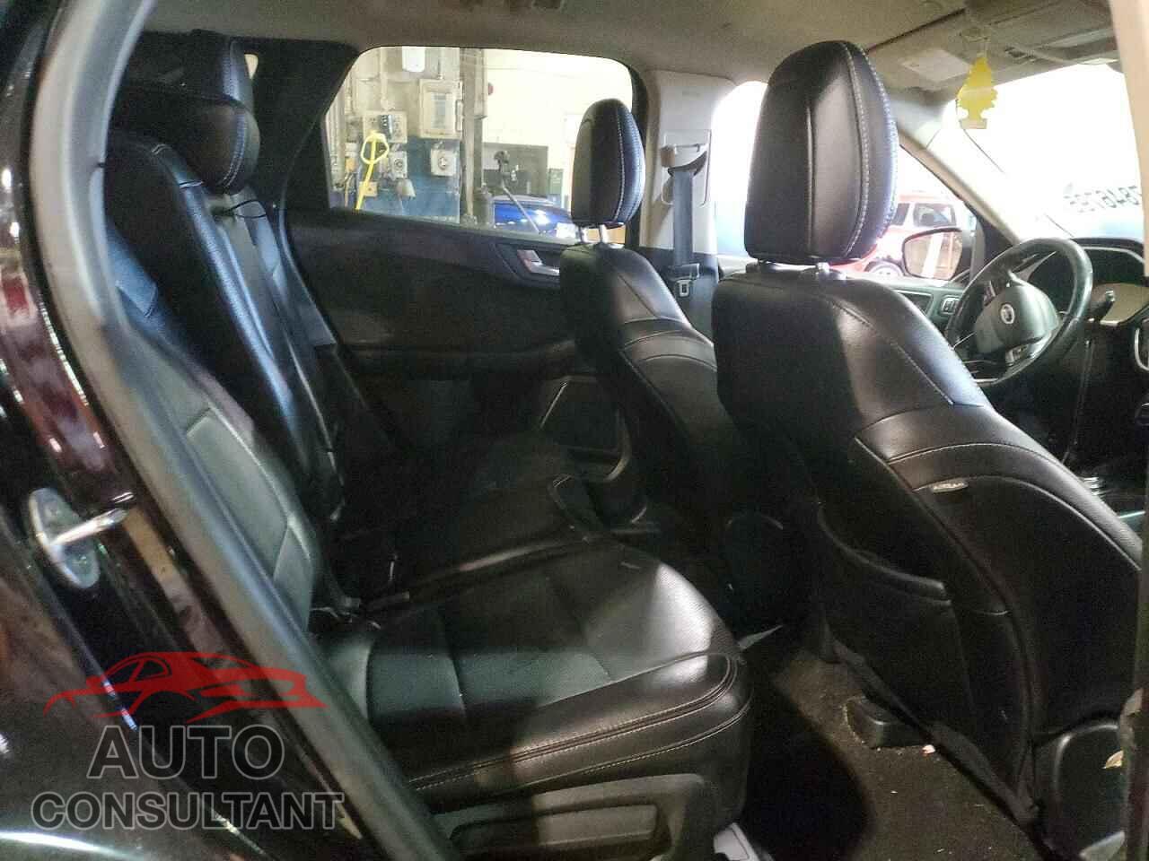 FORD ESCAPE 2020 - 1FMCU0DZXLUA84833