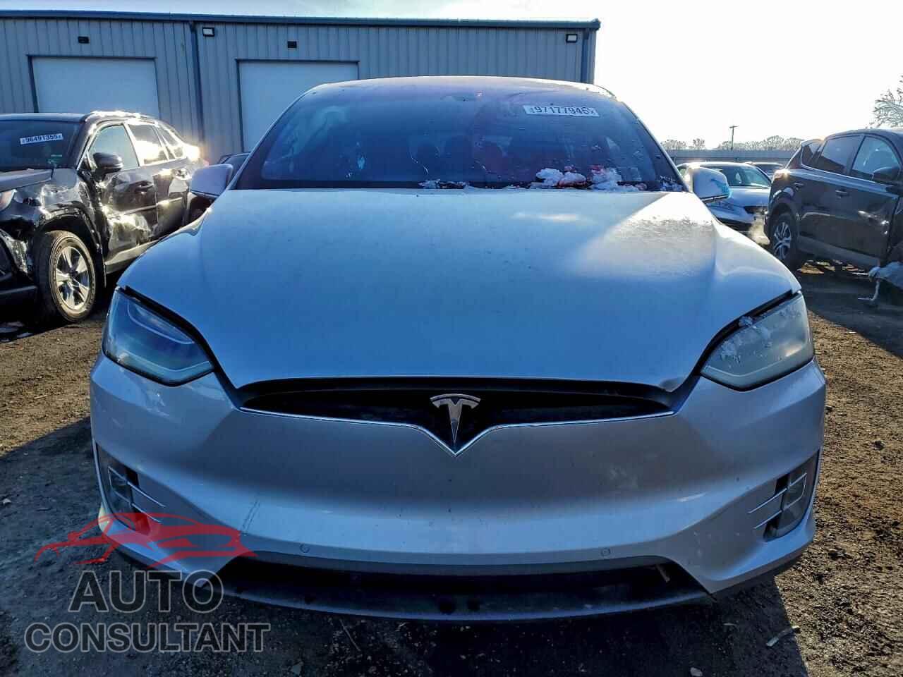 TESLA MODEL X 2016 - 5YJXCAE20GF006236