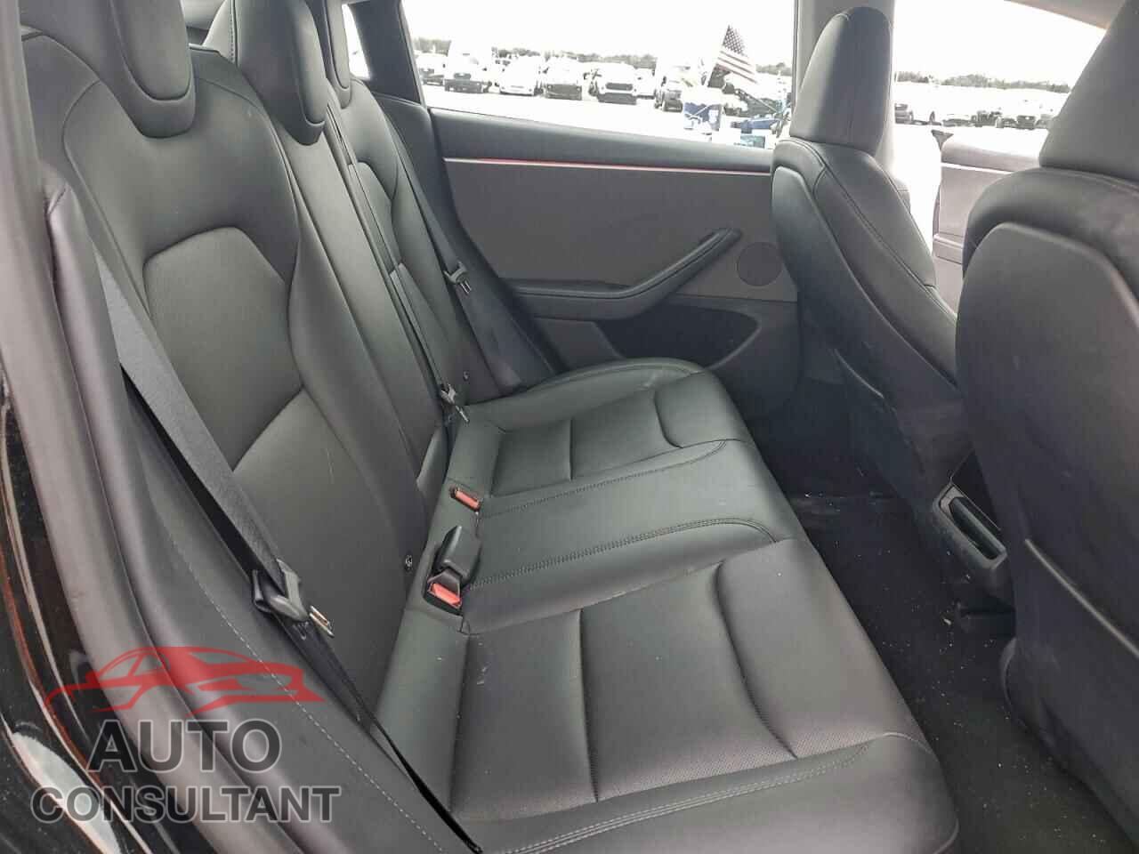 TESLA MODEL 3 2024 - 5YJ3E1EA2RF815451