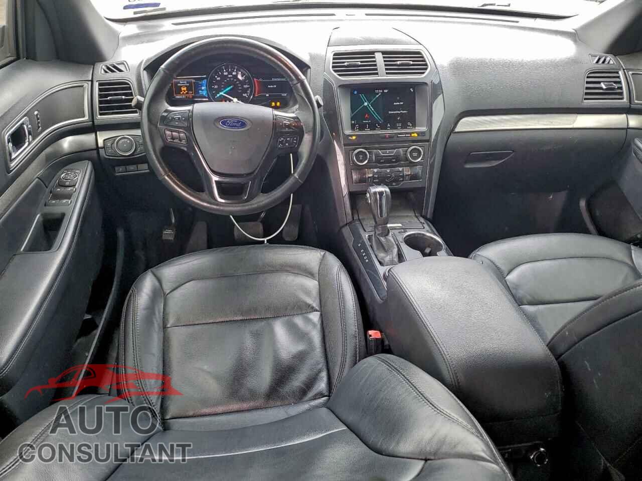 FORD EXPLORER 2018 - 1FM5K7D80JGA76654