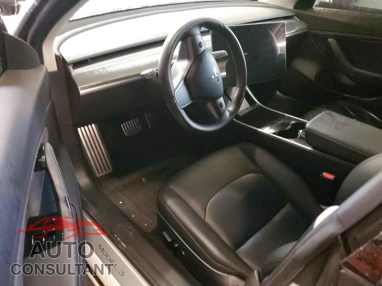TESLA MODEL 3 2018 - 5YJ3E1EA1JF012375