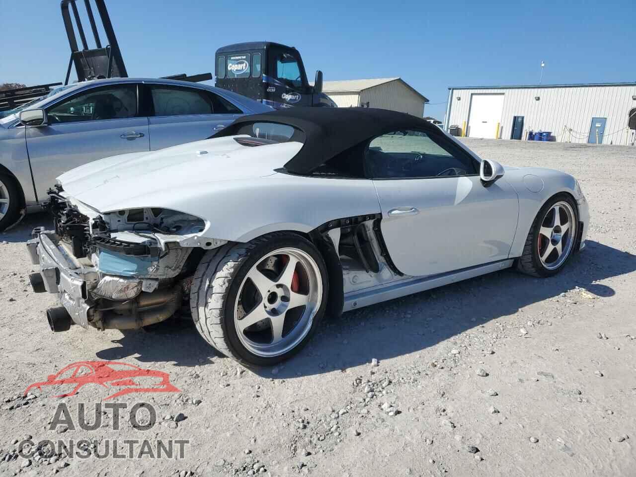 PORSCHE BOXSTER 2021 - WP0CC2A84MS240084