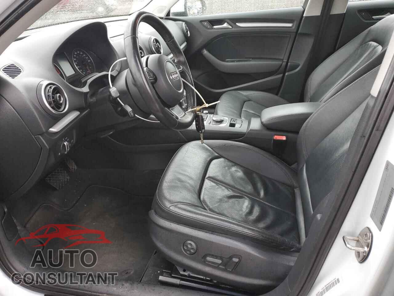 AUDI A3 2015 - WAUBFGFF8F1041374