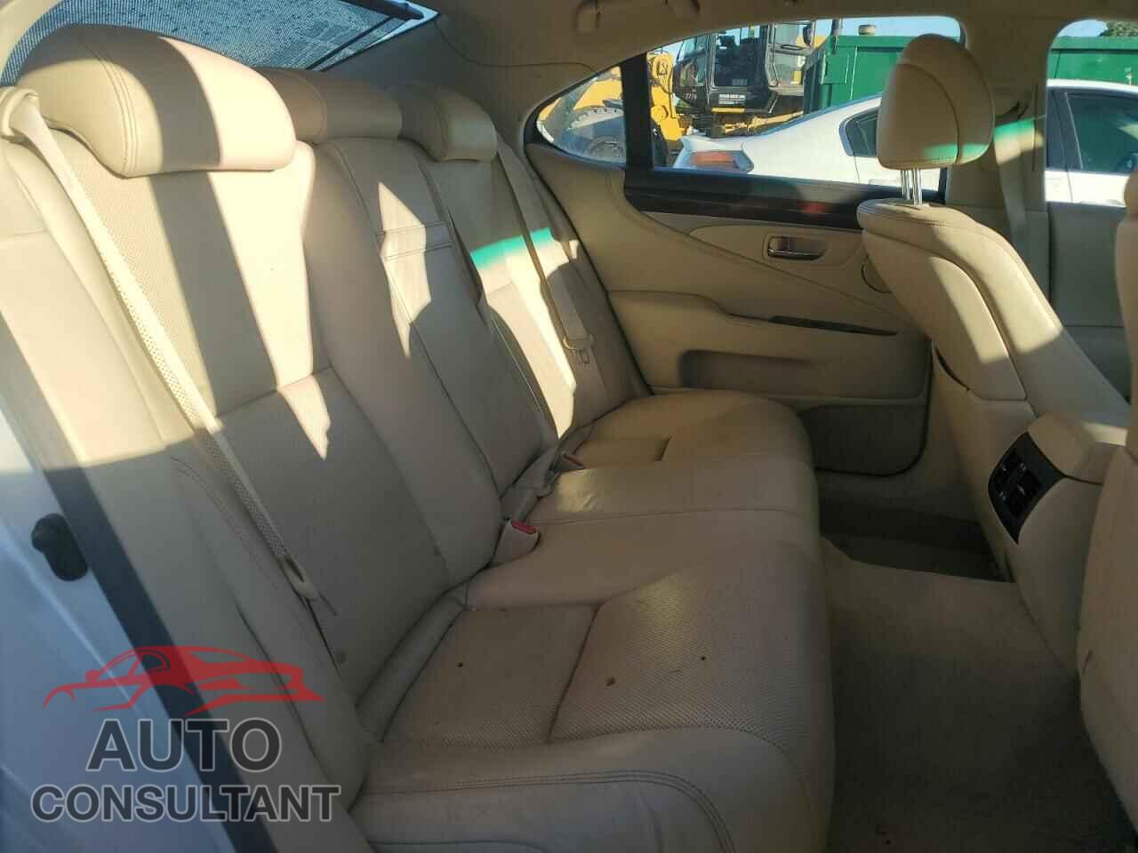 LEXUS LS460 2016 - JTHBL5EF1G5140290