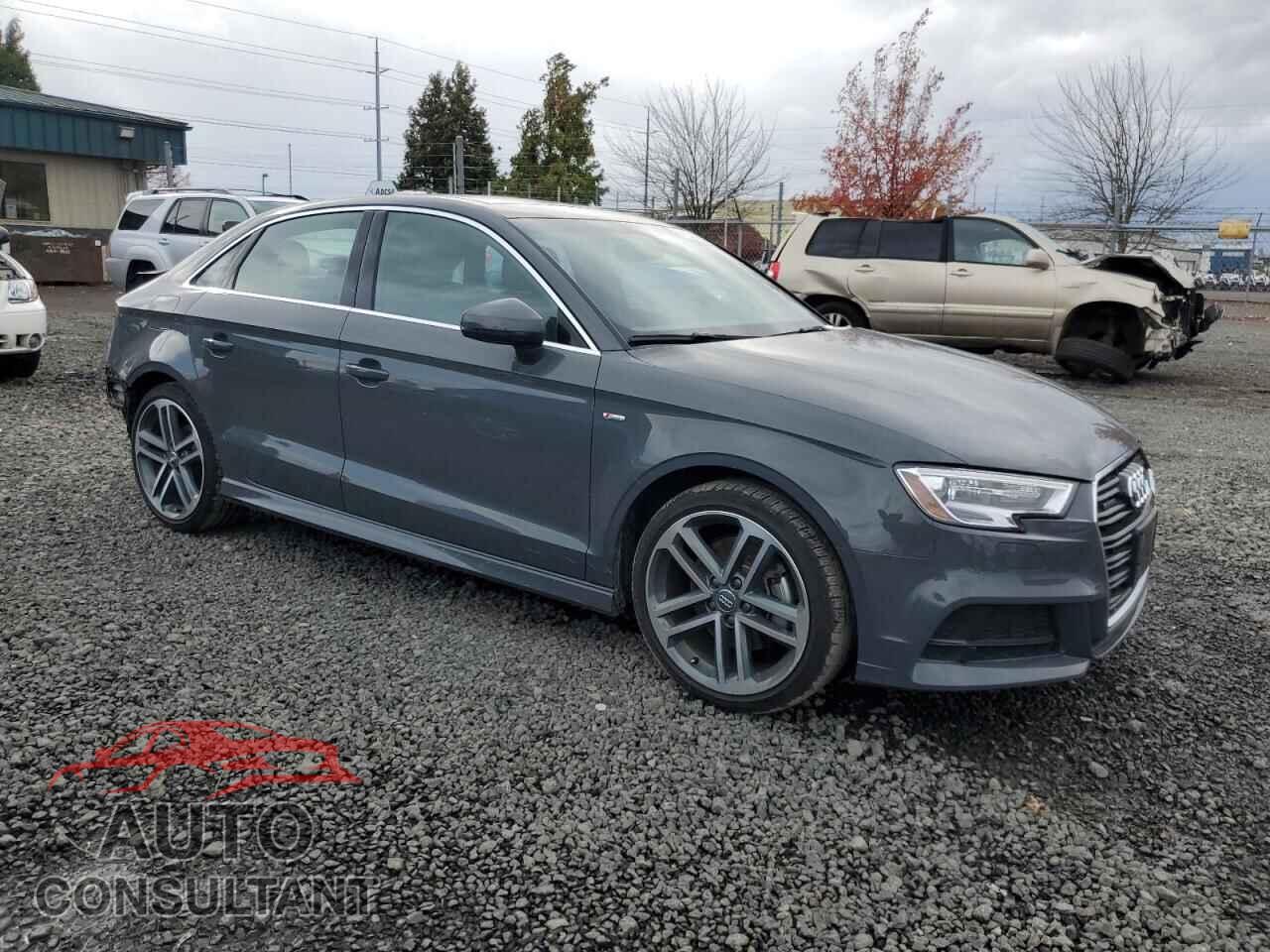 AUDI A3 2018 - WAUJ8GFF0J1075601