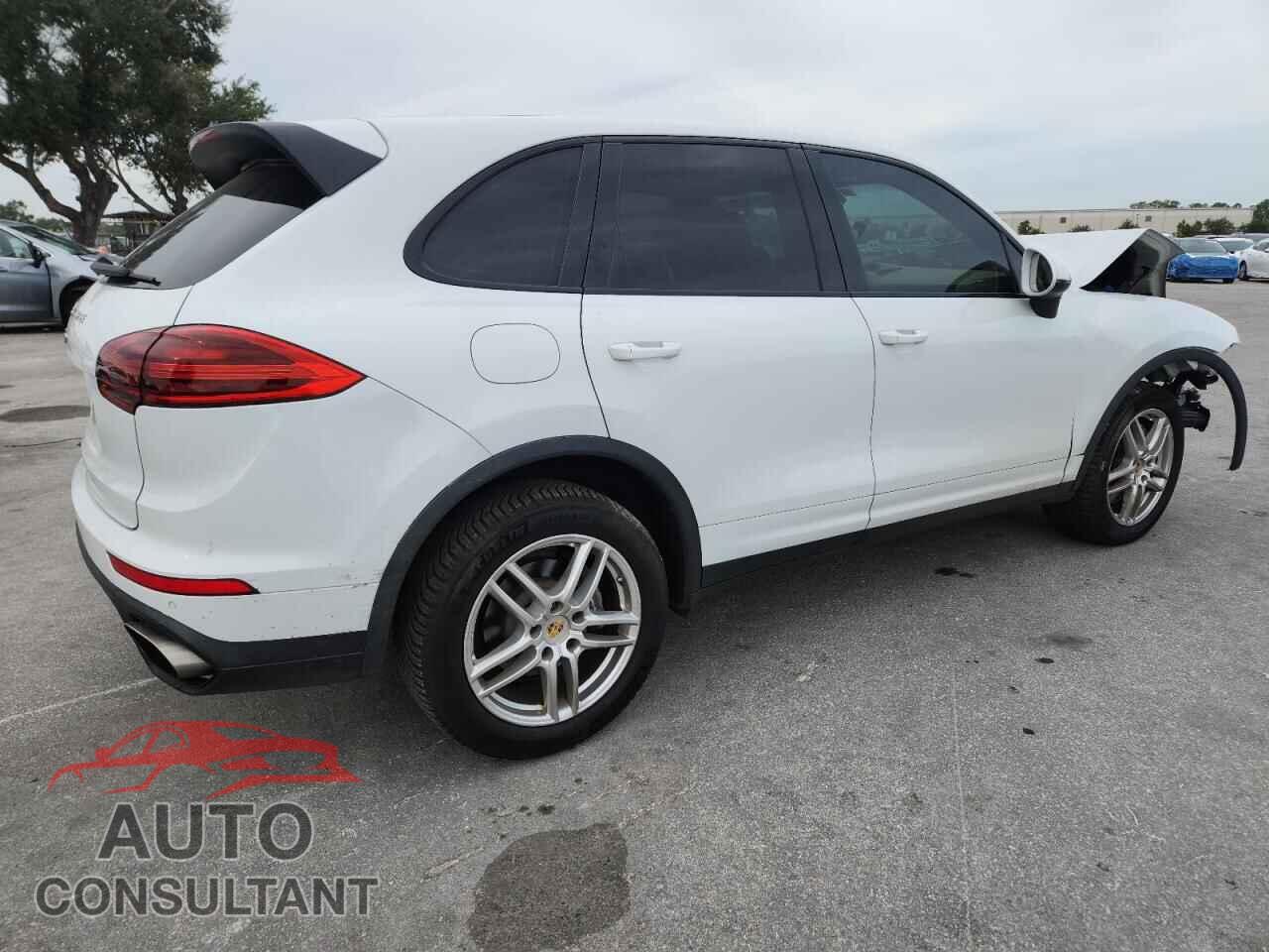 PORSCHE CAYENNE 2016 - WP1AA2A26GKA12499