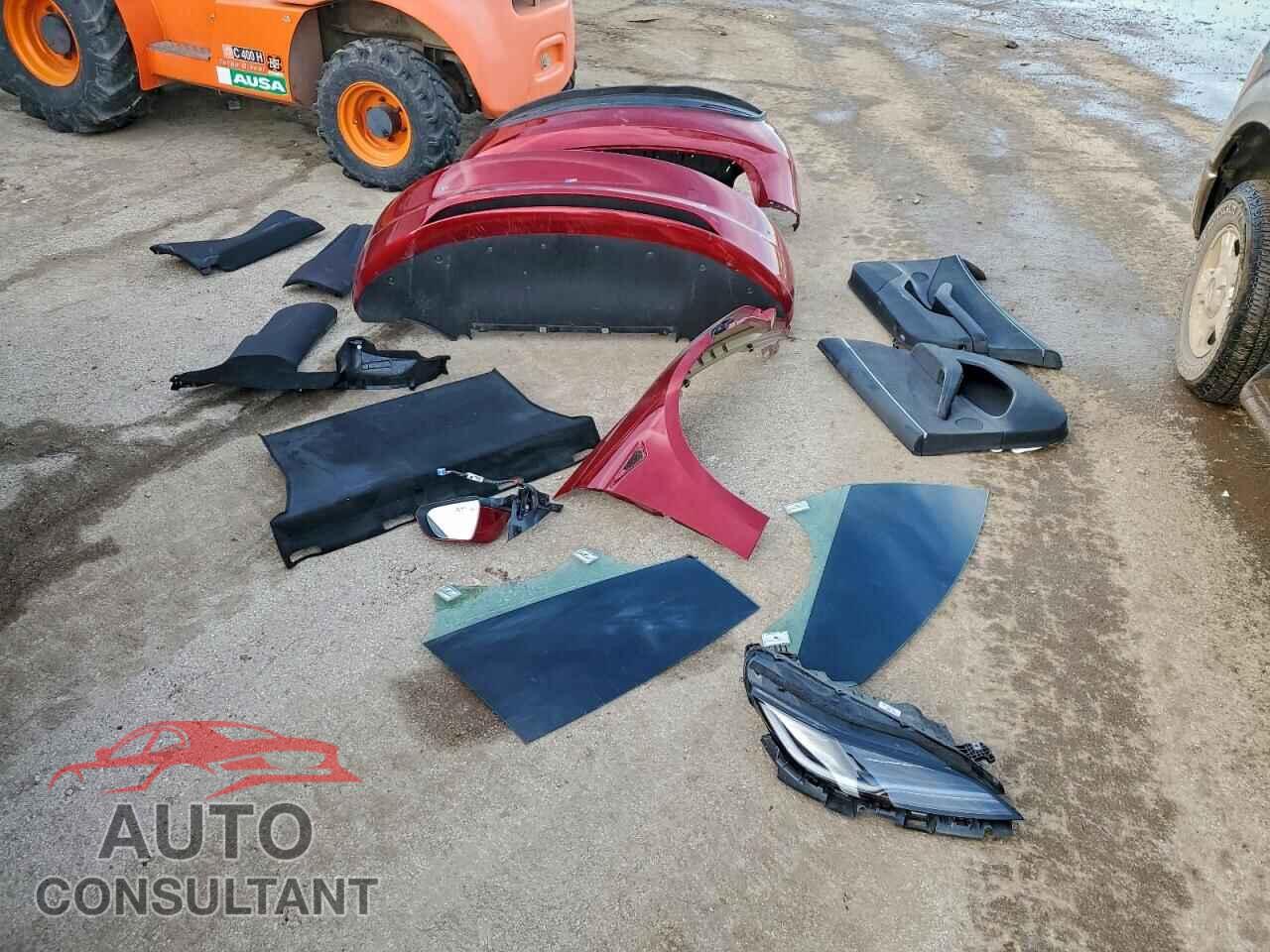 TESLA MODEL 3 2024 - 5YJ3E1EB6RF821083