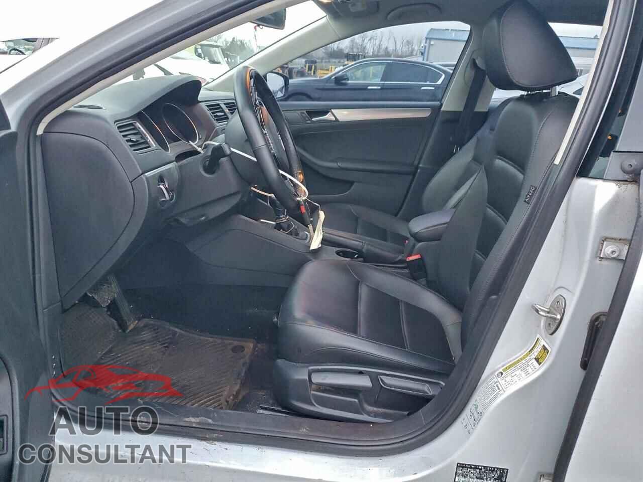 VOLKSWAGEN JETTA 2017 - 3VWDB7AJ6HM291394