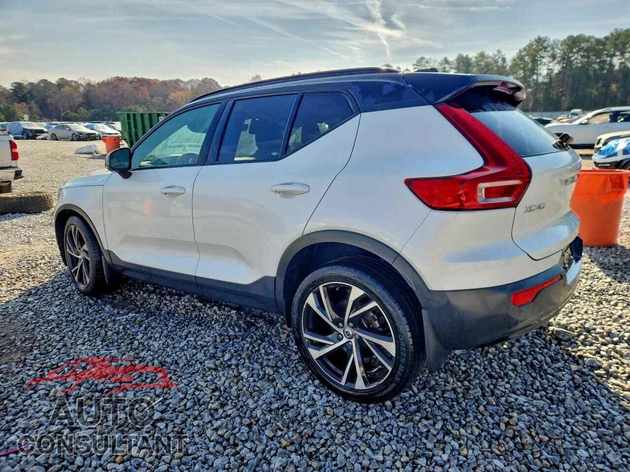 VOLVO XC40 2021 - YV4162UM5M2472293