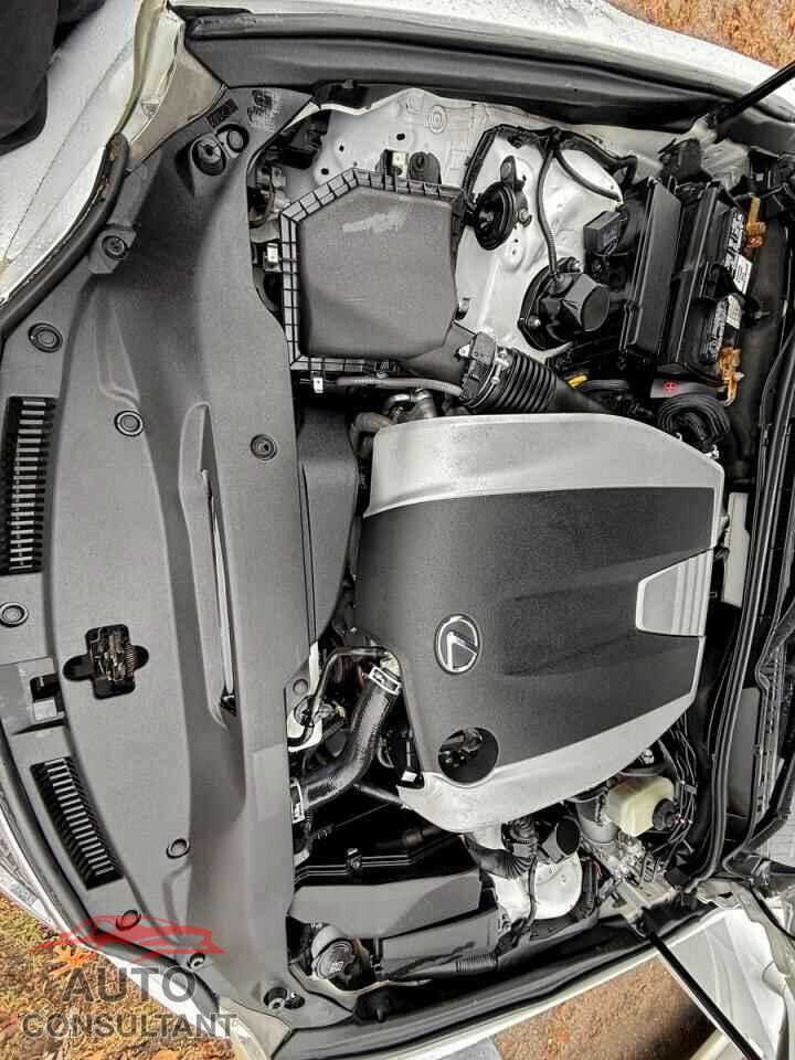 LEXUS IS 2014 - JTHBE1D27E5011680