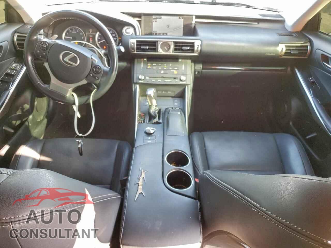 LEXUS IS 2015 - JTHBF1D27F5067245