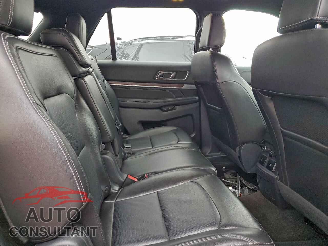 FORD EXPLORER 2018 - 1FM5K8F83JGB41323