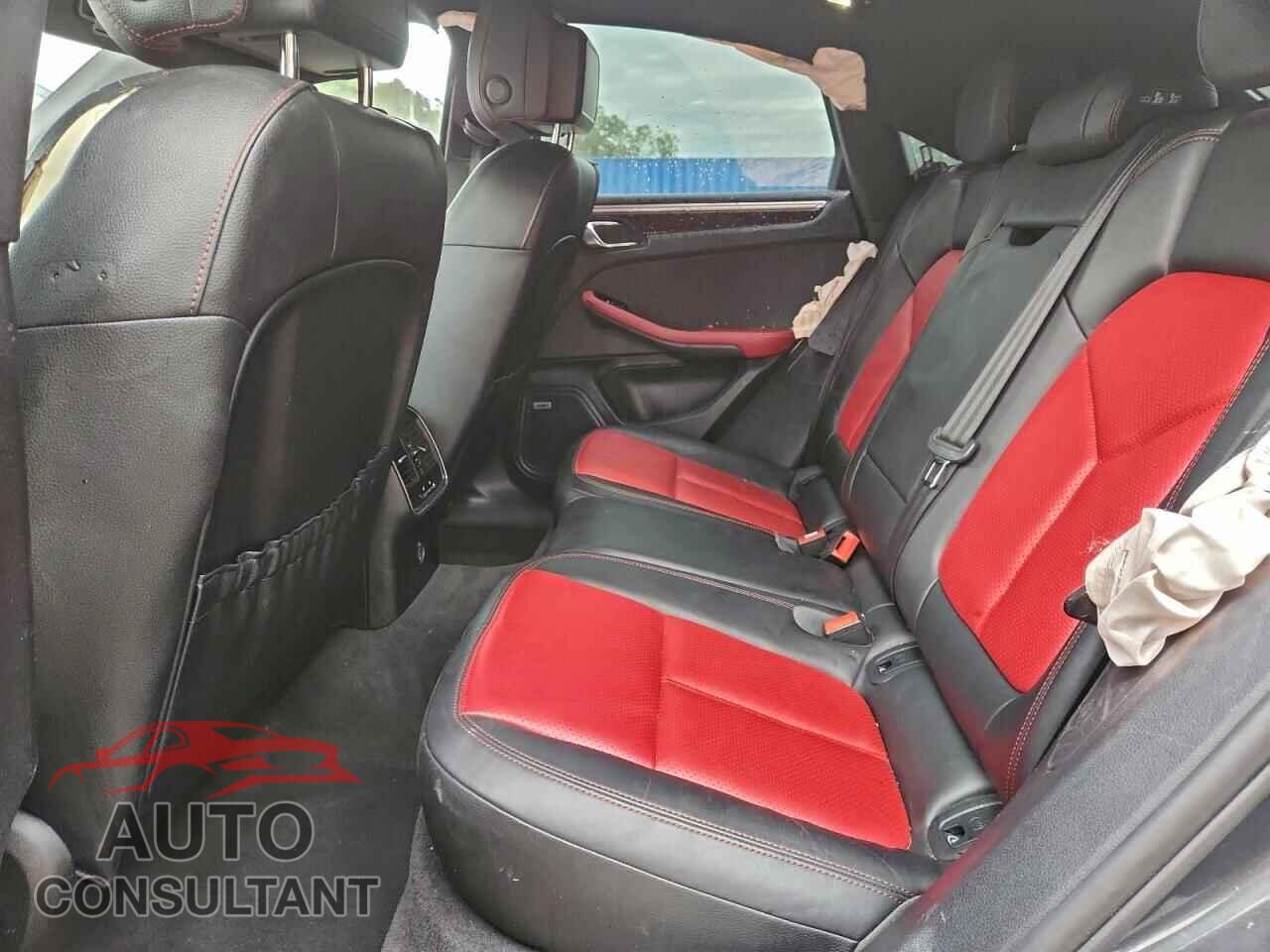 PORSCHE MACAN 2018 - WP1AA2A5XJLB07501