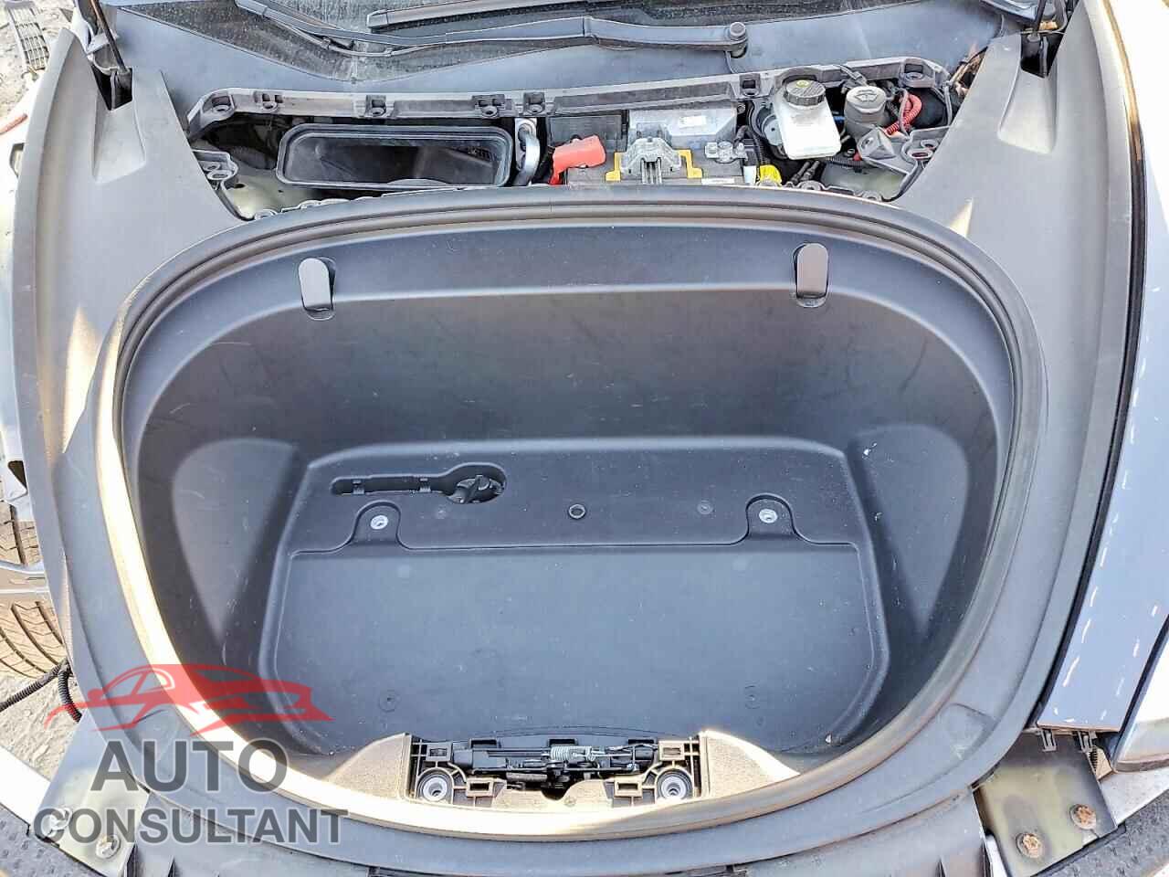 TESLA MODEL 3 2019 - 5YJ3E1EA5KF424669