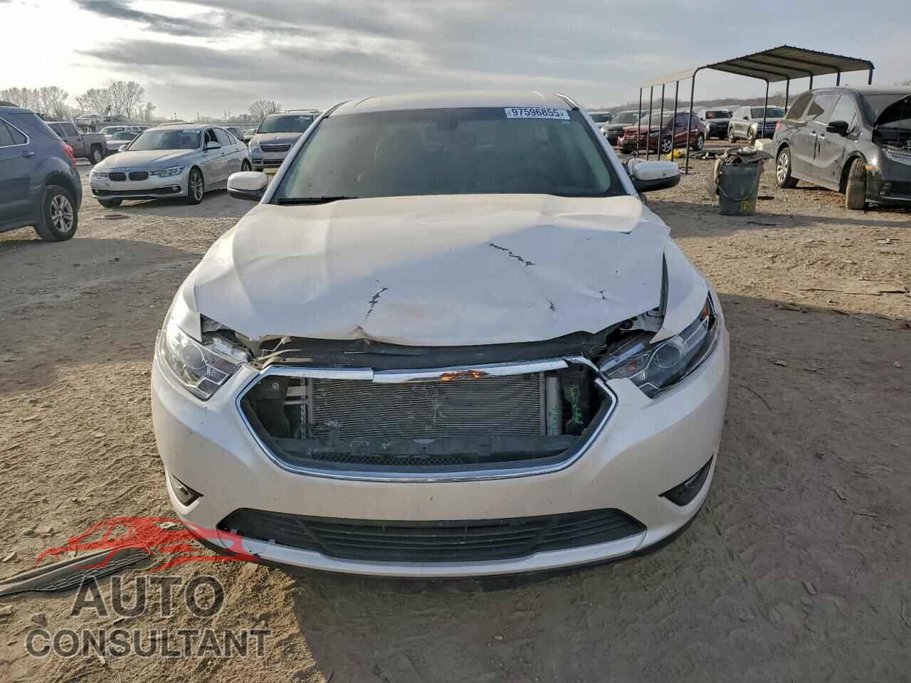 FORD TAURUS 2018 - 1FAHP2E80JG112014
