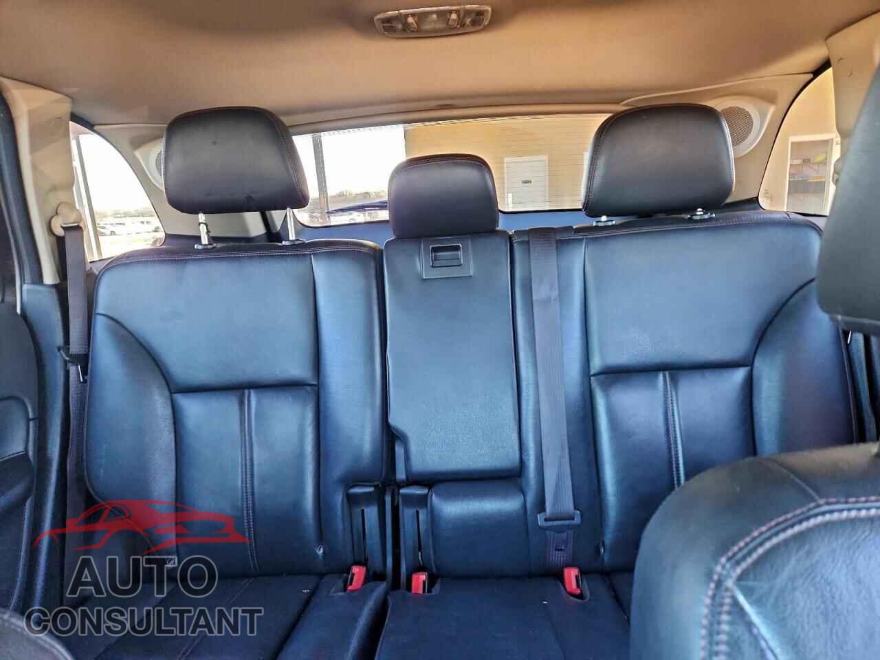 FORD EDGE 2011 - 2FMDK3KC5BBA64908