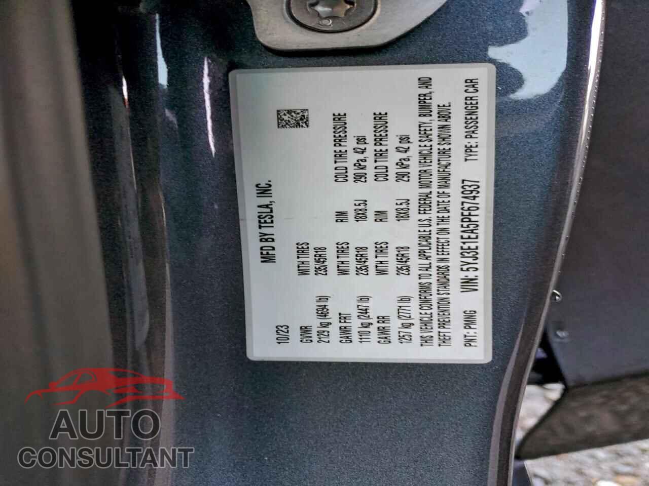 TESLA MODEL 3 2023 - 5YJ3E1EA5PF674937