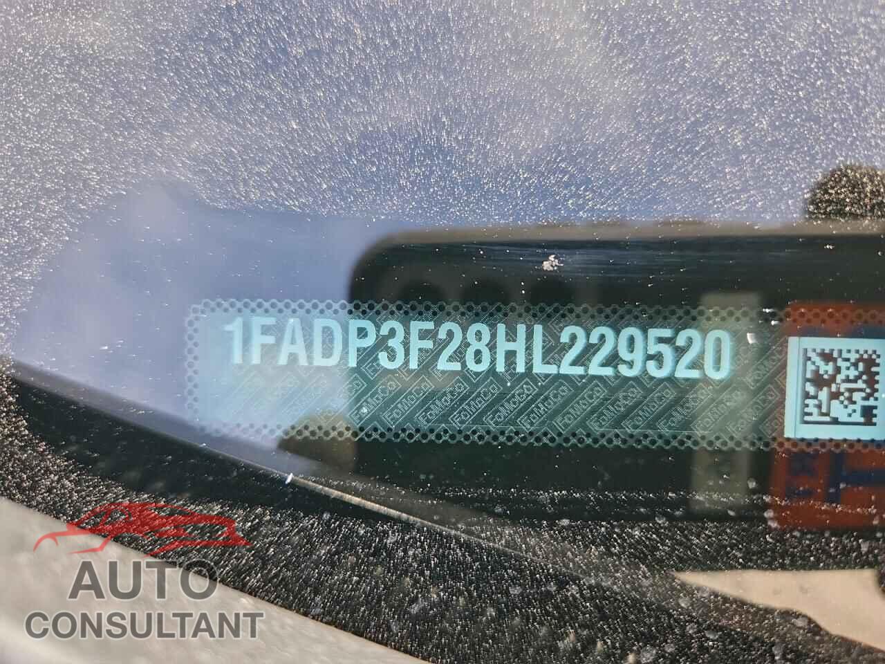 FORD FOCUS 2017 - 1FADP3F28HL229520