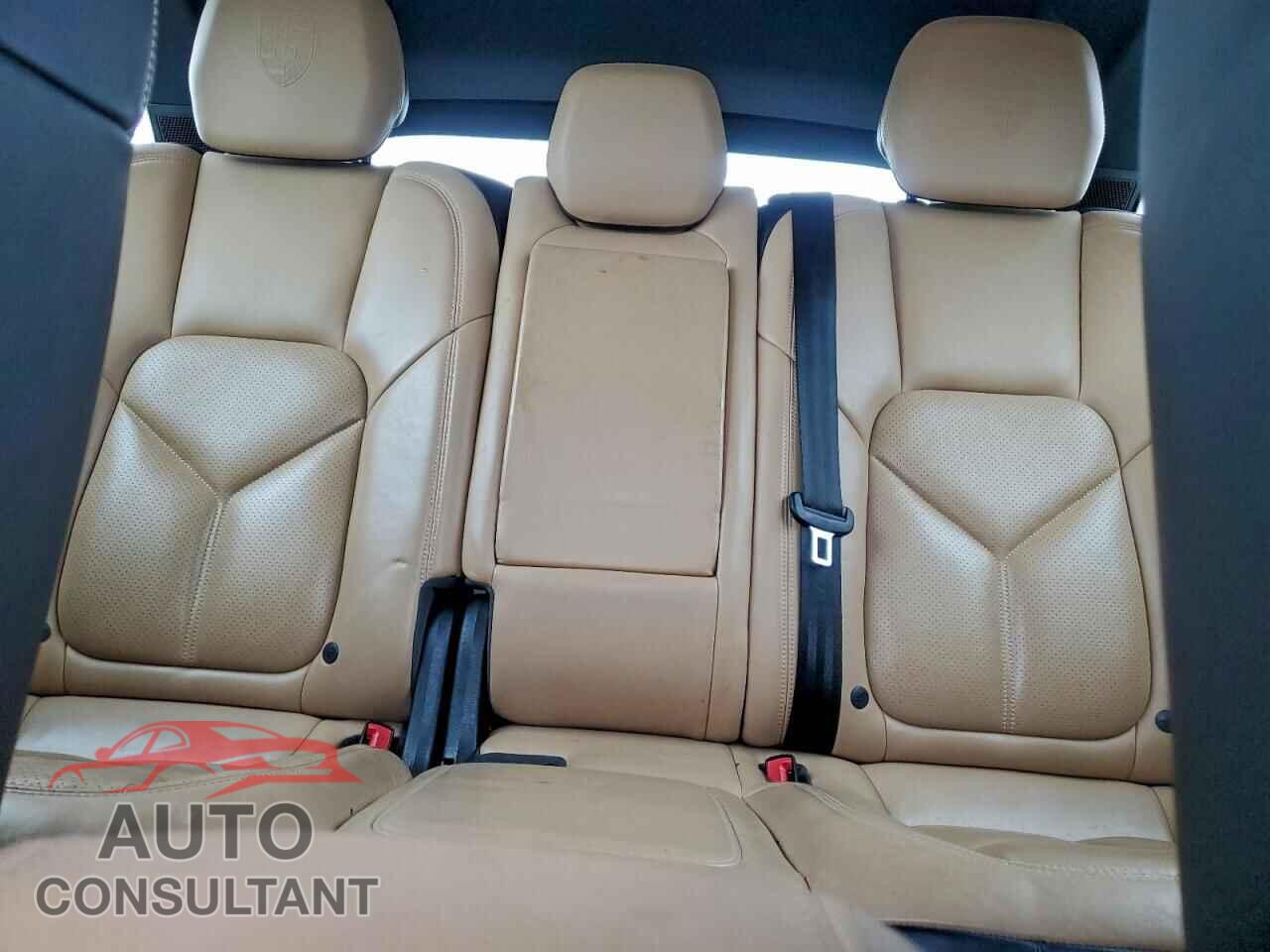 PORSCHE CAYENNE 2018 - WP1AA2A20JKA04986