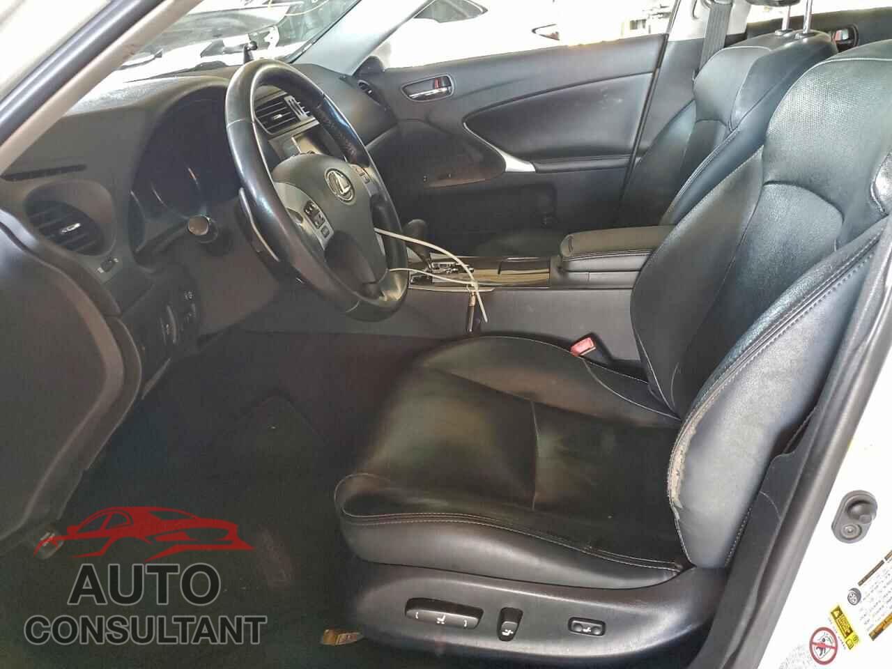 LEXUS IS 2012 - JTHBF5C21C5162775