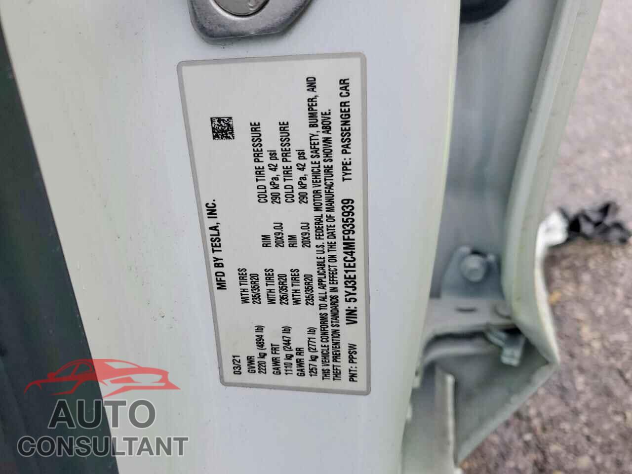 TESLA MODEL 3 2021 - 5YJ3E1EC4MF935939