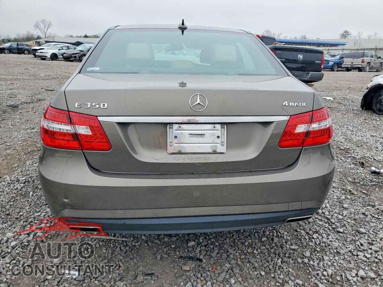 MERCEDES-BENZ E-CLASS 2011 - WDDHF8HB3BA390147