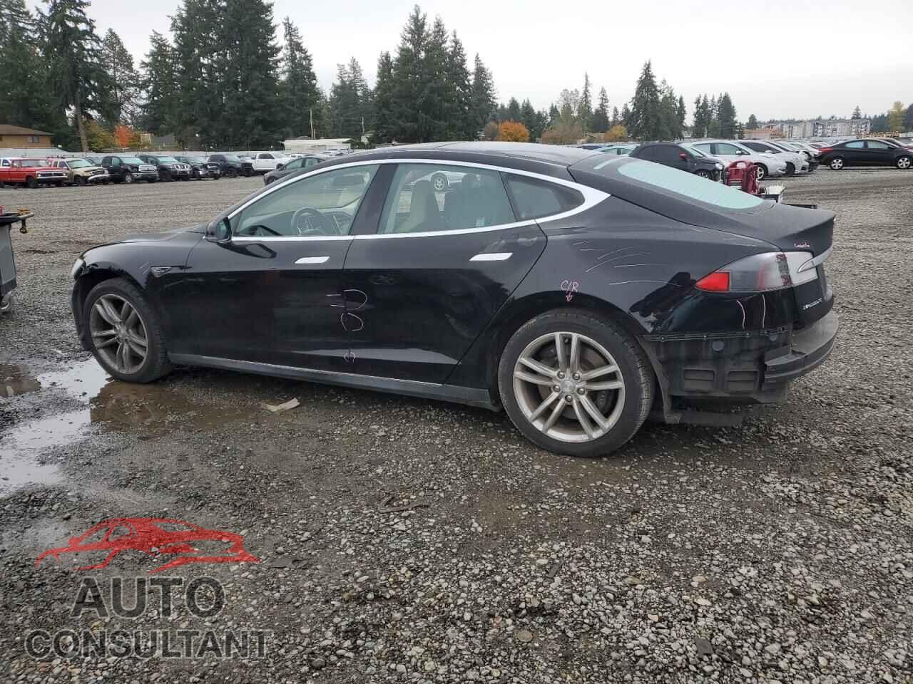 TESLA MODEL S 2013 - 5YJSA1DN7DFP12174