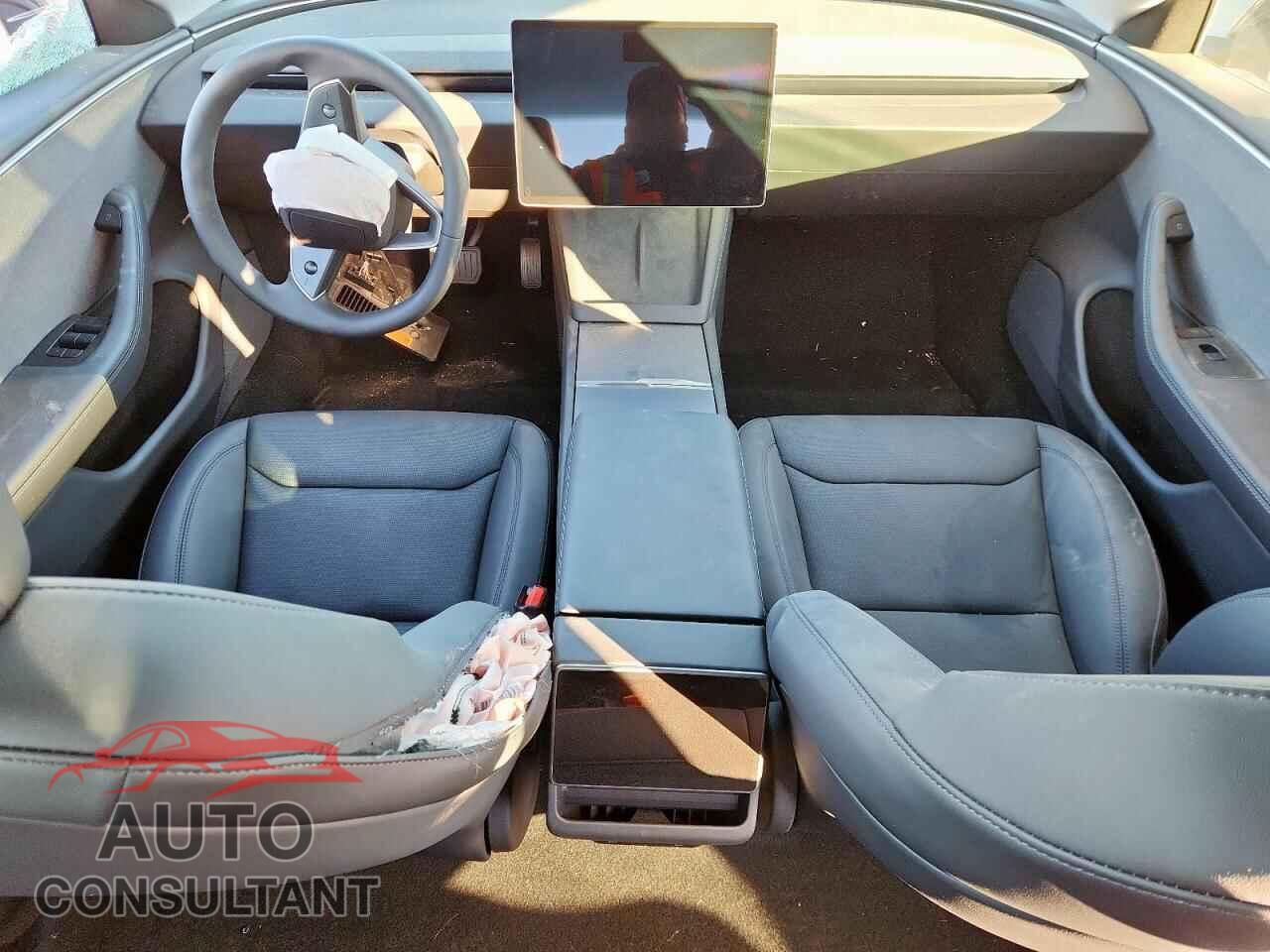 TESLA MODEL 3 2025 - 5YJ3E1EA7SF065678