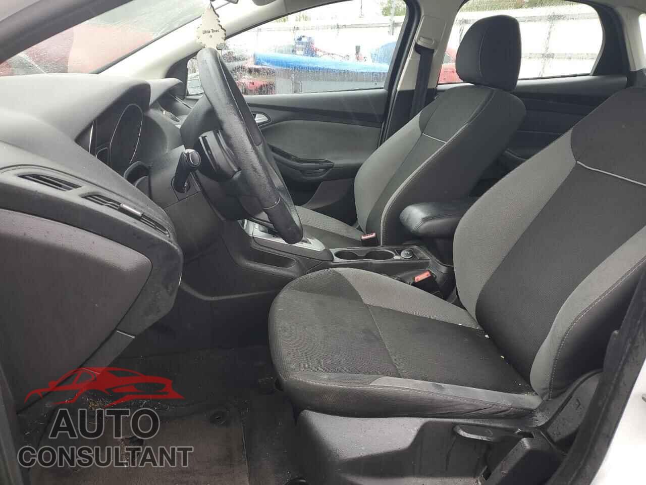 FORD FOCUS 2014 - 1FADP3F29EL228811
