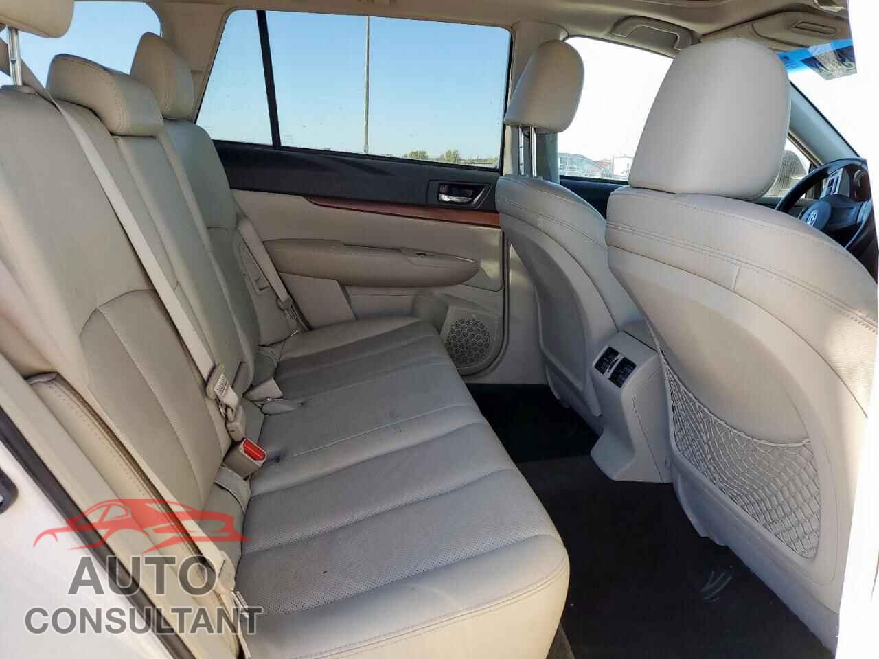 SUBARU OUTBACK 2013 - 4S4BRBKC3D3321385