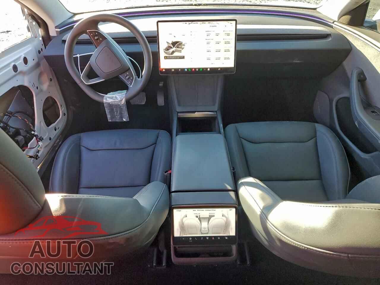 TESLA MODEL 3 2024 - 5YJ3E1EA5RF831367