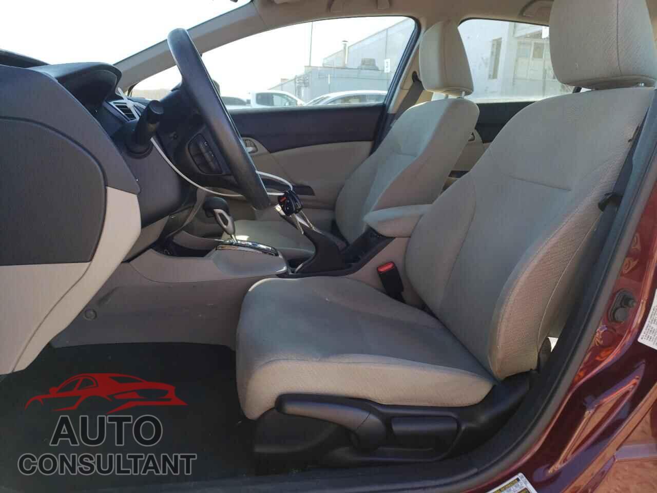 HONDA CIVIC 2013 - 2HGFB2F54DH584084