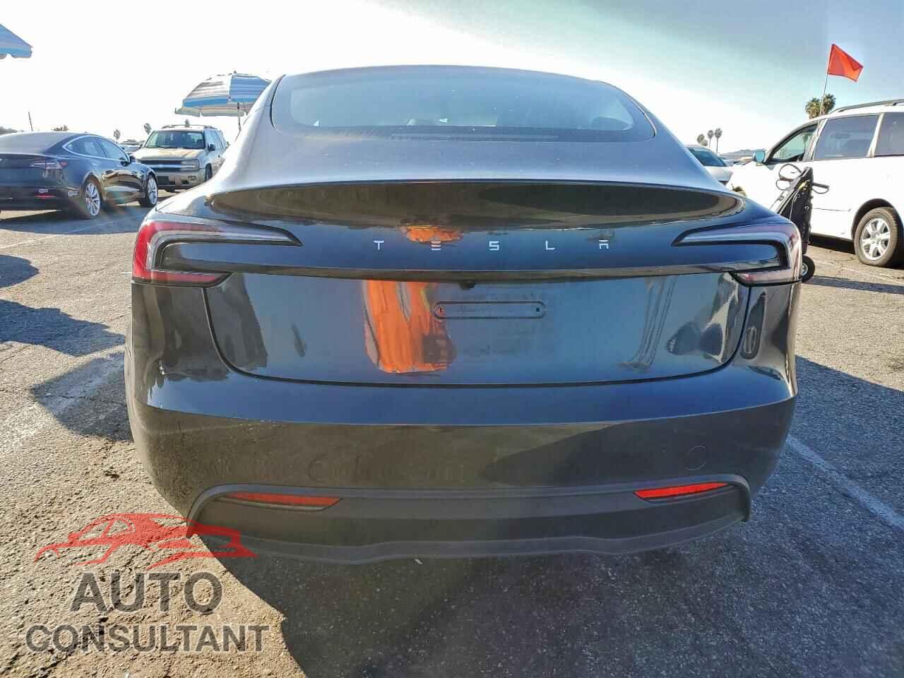 TESLA MODEL 3 2025 - 5YJ3E1EA2SF943078