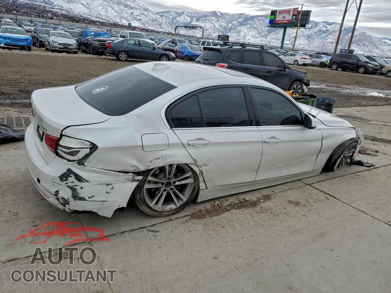 BMW 3 SERIES 2016 - WBA8E3G54GNU01892