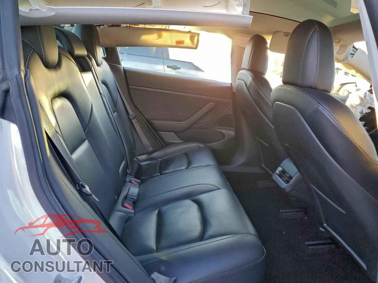 TESLA MODEL 3 2021 - 5YJ3E1EA2MF874136
