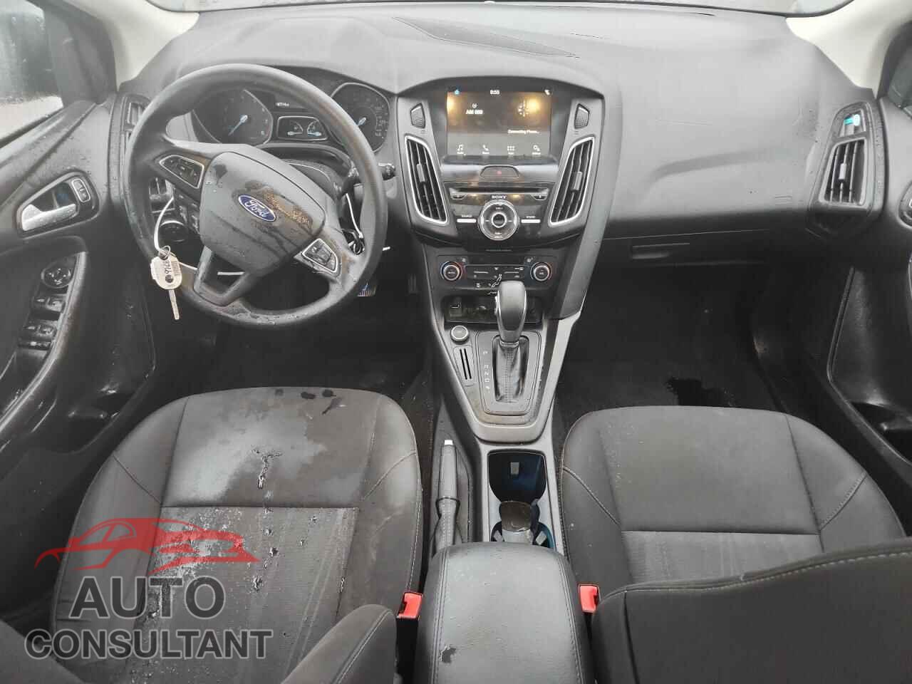 FORD FOCUS 2017 - 1FADP3M22HL309768