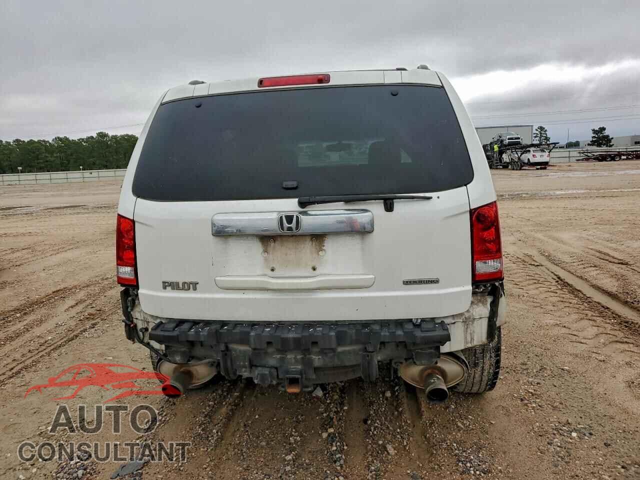 HONDA PILOT 2011 - 5FNYF3H98BB013931