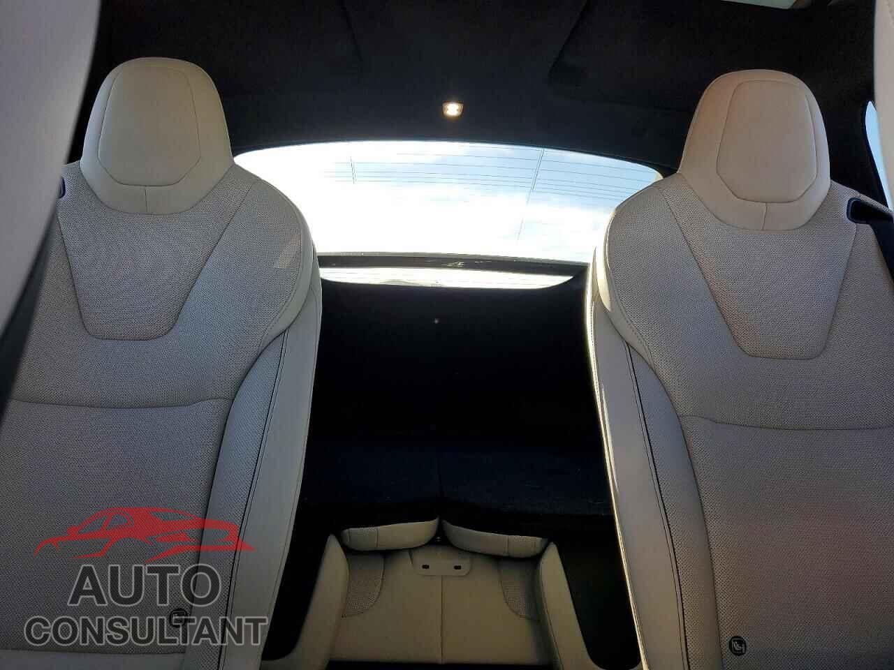 TESLA MODEL X 2023 - 7SAXCBE68PF430601