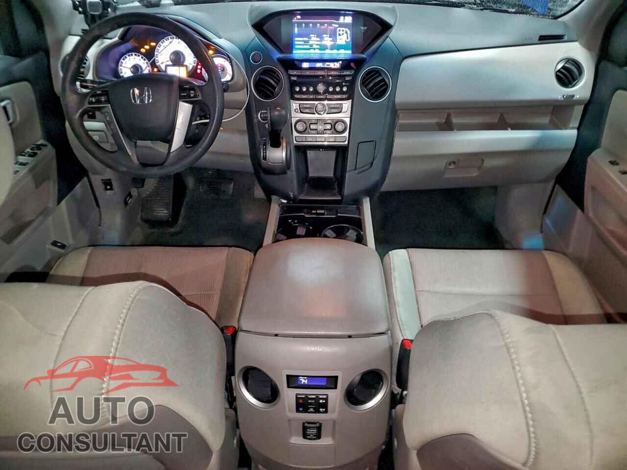 HONDA PILOT 2015 - 5FNYF4H46FB016858